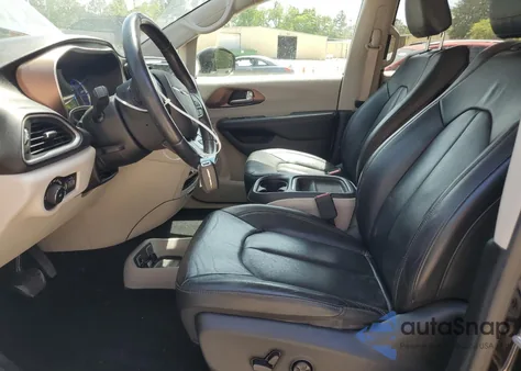 2018 Chrysler Pacifica Hybrid Touring L из США, поврежденный, VIN 2C4RC1L77JR178492